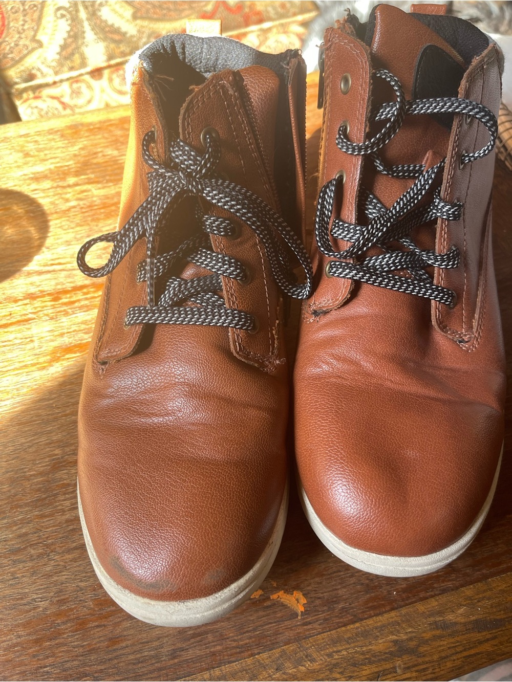 Cat & Jack Men's Brown Leather Lace-Up Boots with Black/White Laces